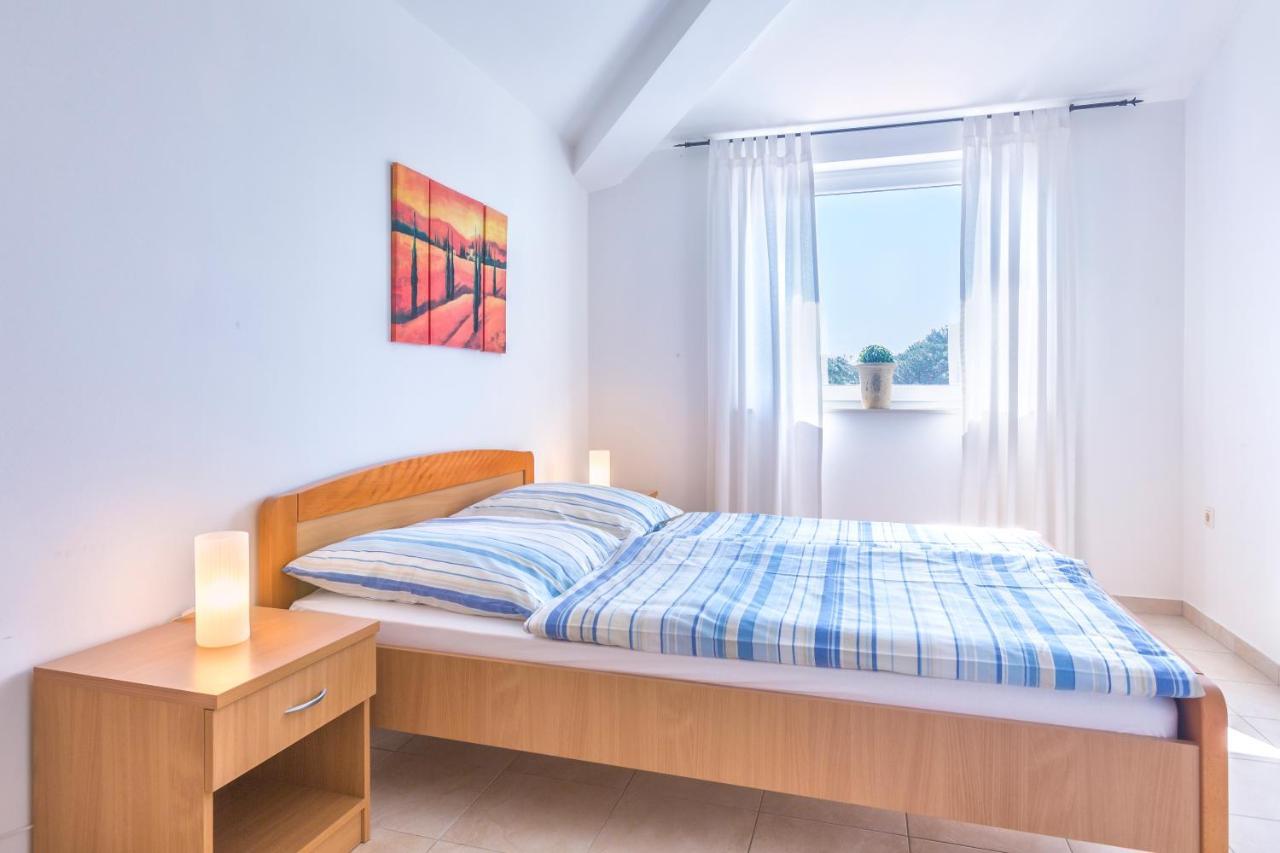 Pinia Apartment เมดูลิน ภายนอก รูปภาพ